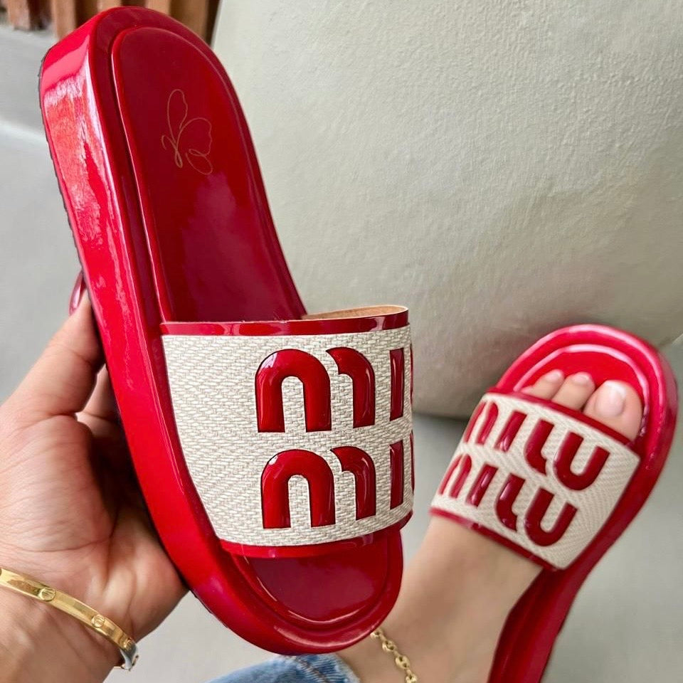 MIUMIU